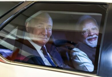 India rolls out red carpet for Vladimir Putin