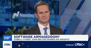 Amazon plunges 9%, continues Big Tech’s $1 trillion wipeout as AI bubble fears ignite sell-off