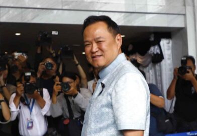 Anutin denies 300-seat coalition deal is finalised