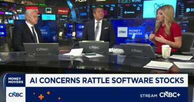 Tech AI spending may approach $700 billion this year, but the blow to cash raises red flags