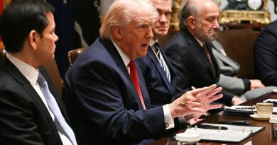 Trump says Iran let 10 oil ships through Strait of Hormuz as a ‘present’ to U.S. Trump says Iran let 10 oil ships through Strait of Hormuz as a ‘present’ to U.S.