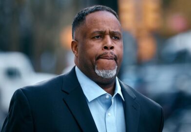 Former Lakers assistant Damon Jones pleads guilty in gambling probe