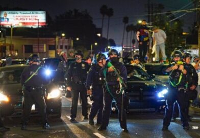 NYPD responds to Queens street takeover, group jumps on cruiser to break windshield
