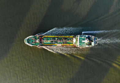 Oil prices surge above $100 as U.S. Navy to blockade Iran’s ports after peace talks fail