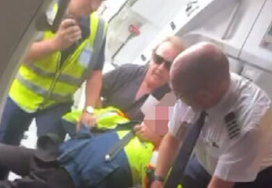 Accused hijacker stopped for Hungry Jack’s before carrying gun, teddy bear onto plane