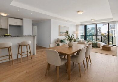 First home buyers battle for $612,000 South Melbourne pad