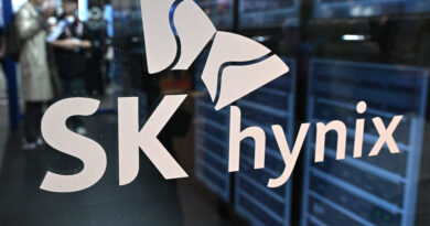 SK Hynix hits $1 trillion valuation as AI boom lifts South Korean chip stocks