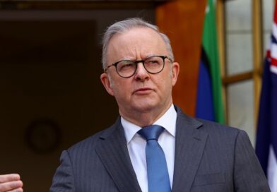 Anthony Albanese warns against opposition plan to restrict payments to Australian citizens