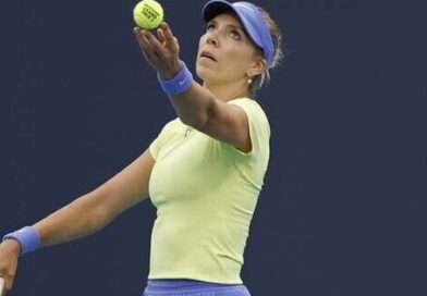 Brit Katie Boulter rallies past Leylah Fernandez in London