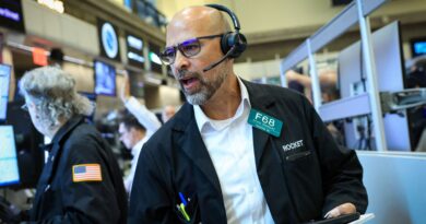 Global tech sell-off deepens as South Korea’s Kospi sinks 8%, S&P 500 futures fall: Live updates