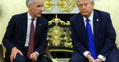 U.S.-Canada trade talks collapse, ushering in wave of new tariffs U.S.-Canada trade talks collapse, ushering in wave of new tariffs