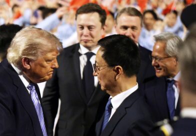 Auto industry urges Trump to bar Chinese automakers in U.S. ahead of Xi visit