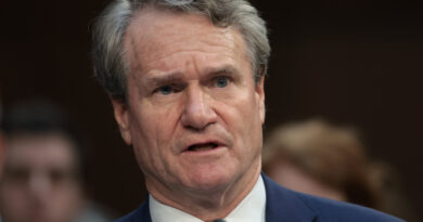 Bank of America expects third-quarter investment banking fees to fall more than 10%; shares slide Bank of America expects third-quarter investment banking fees to fall more than 10%; shares slide