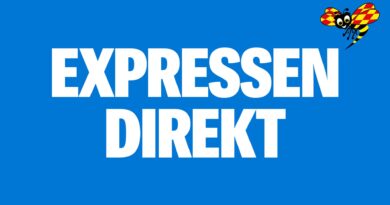 Bil har kraschat in i ett hus