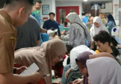 Many hospitalized after tainted food served in Indonesian schools