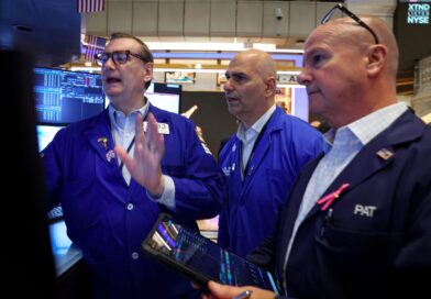 S&P 500 rises 1% as AI-related stocks surge, oil and yields slide: Live updates