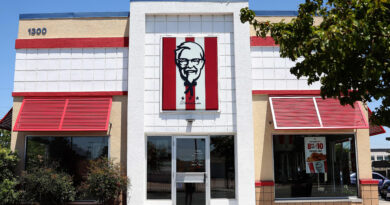KFC to switch to Coca-Cola beverages in U.S. restaurants for the first time in decades