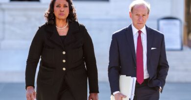 Lisa Cook lawyer doubts Trump committee’s fairness as president calls her ‘automatic no vote’ Lisa Cook lawyer doubts Trump committee’s fairness as president calls her ‘automatic no vote’