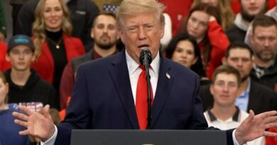 Trump takes midterm campaign to western states Trump takes midterm campaign to western states