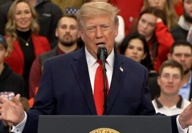Trump takes midterm campaign to western states Trump takes midterm campaign to western states